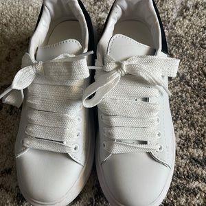 Alexander McQueen fashion sneaker